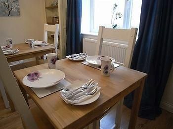 Tudor Lodge Ammanford Eksteriør bilde