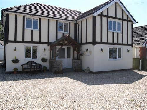 Tudor Lodge Ammanford Eksteriør bilde